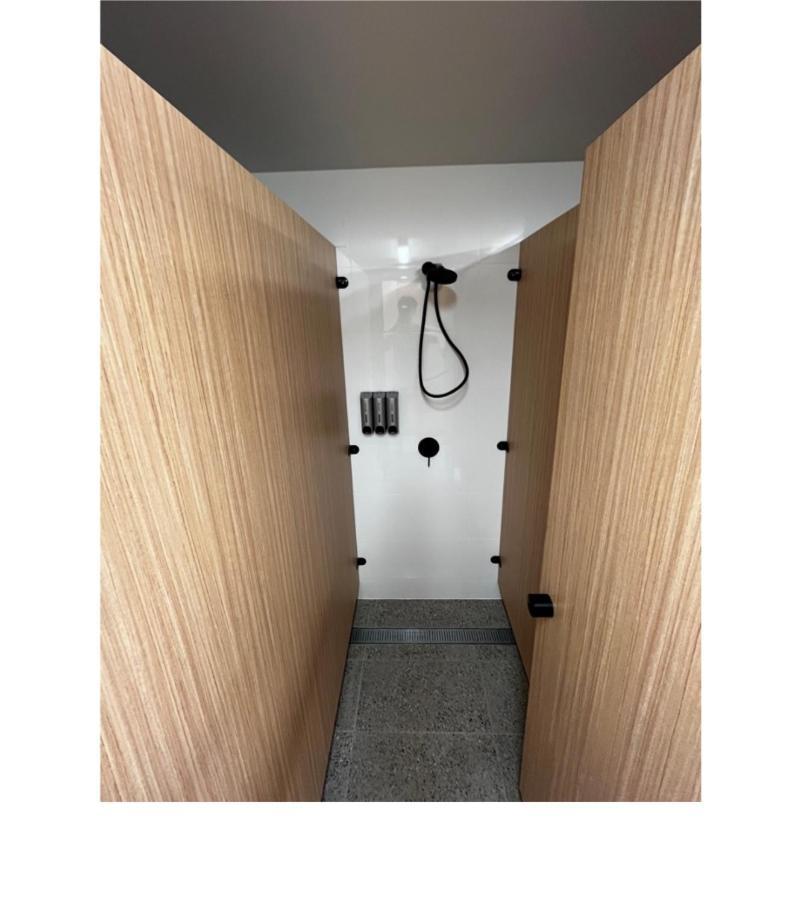 גולד קוסט Capsuleaccom Hostel מראה חיצוני תמונה